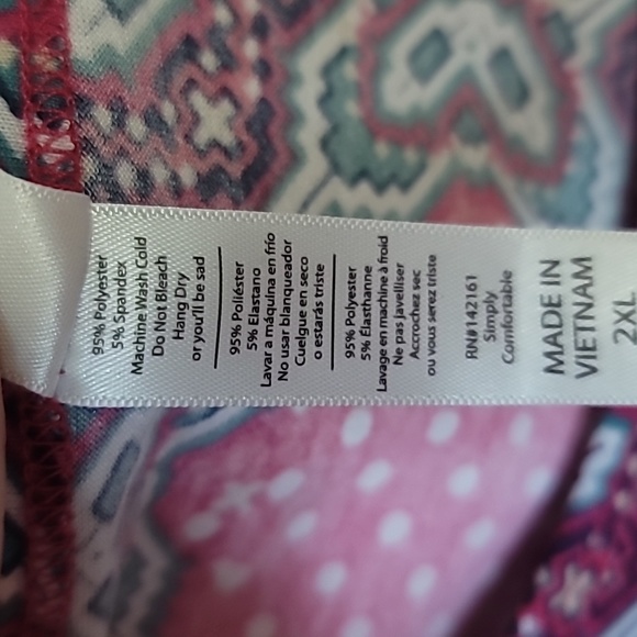 2XL BNWOT Lularoe classic tee - Picture 4 of 4